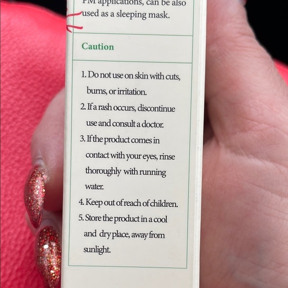 Dark Spot Correcting Glow Serum - Picture 5 of 6